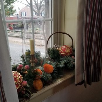 Dobbin House Tavern - Dining room window holiday decor - Bars Near Me - Gettysburg, Pennsylvania Dobbin House Tavern - Dining room window holiday decor - Bars Near Me - Gettysburg, Pennsylvania