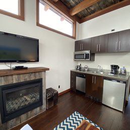 Living and kitchenette combo.