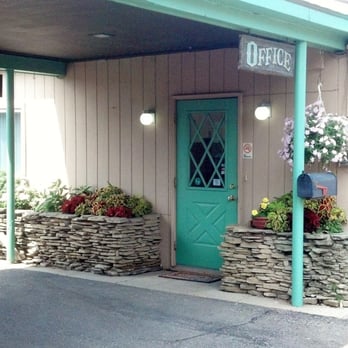 Aspen Motor Inn - Hotels Near Me - Oscoda, Michigan Aspen Motor Inn - Hotels Near Me - Oscoda, Michigan