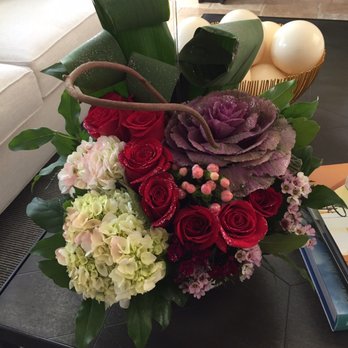 HK Flowers - Asked for subtle colors.. they totally delivered!! So beautiful and elegant - Florists Near Me - Winnetka, California HK Flowers - Asked for subtle colors.. they totally delivered!! So beautiful and elegant - Florists Near Me - Winnetka, California