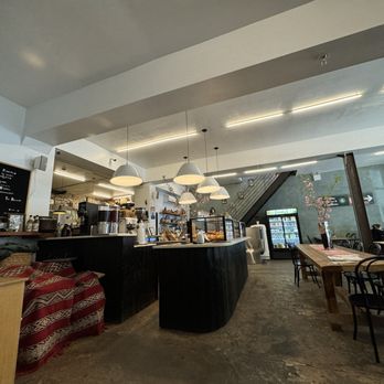 Mottley Kitchen - Cafes Near Me - Bronx, New York