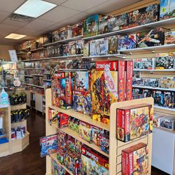 BrickHouse Collectibles - Knoxville's very own Lego shop. We carry as full a line as possible of current and retired Lego sets.