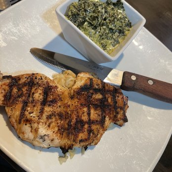 Block and Brew - Grilled chicken and creamed spinach - Pubs Near Me - Knightstown, Indiana