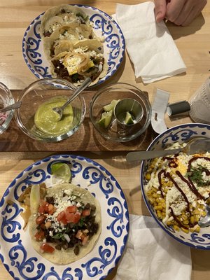 Mezkla Taqueria by null