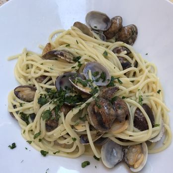 Il Papalino - Vongole - Italian Near Me - Rome, RM