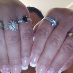French tips with a 3D flower