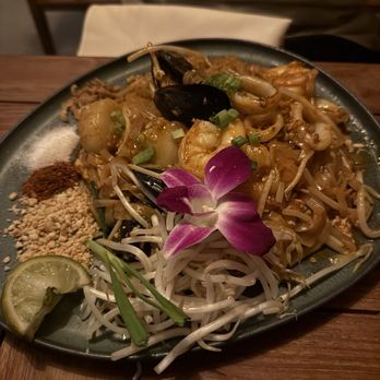 Paya Thai - Pad Thai Noodle - Thai Near Me - Atlanta, Georgia Paya Thai - Pad Thai Noodle - Thai Near Me - Atlanta, Georgia