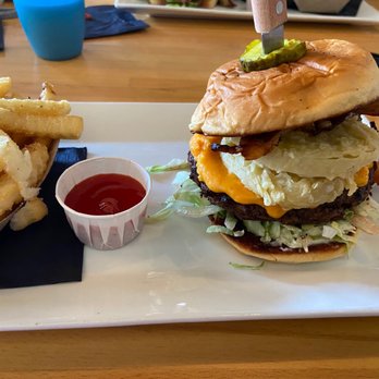 Cribbs Kitchen - Fried green burger - Southern Near Me - Spartanburg, South Carolina Cribbs Kitchen - Fried green burger - Southern Near Me - Spartanburg, South Carolina