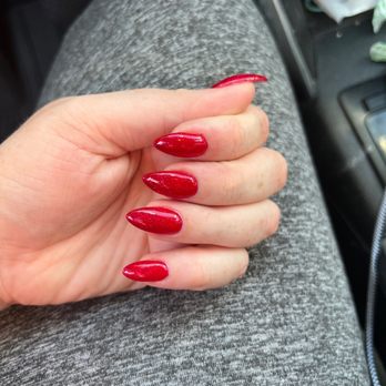 Holly’s Nails - Nail Salons Near Me - Cypress, California