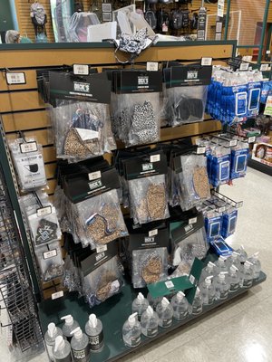 DICK'S Sporting Goods by null