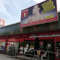 Otto's - Dall'esterno. L'interno è grande e c'è davvero tutto!