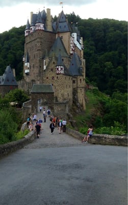 Eltz Castle by null