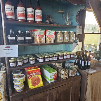 Averill Farm - Farmers Market Near Me - Washington Depot, Connecticut