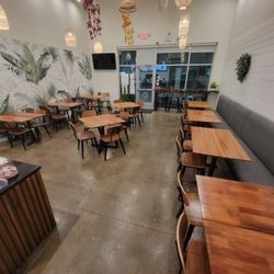Tahn Thai - Not too small, not too big, but very clean. Staff is very welcoming.