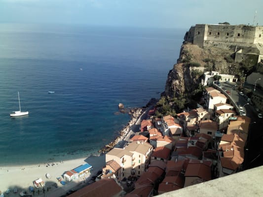 Castello Ruffo di Scilla by null