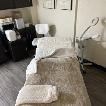 Skin by Manuela - Treatment room - Skin Care Near Me - Charlotte, North Carolina Skin by Manuela - Treatment room - Skin Care Near Me - Charlotte, North Carolina