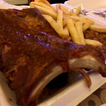 Abe's Bar-B-Q - BBQ Rib Plate with Fries and Baked Beans - Barbeque Near Me - Clarksdale, Mississippi