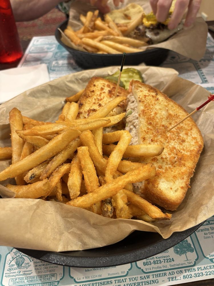Lincoln Diner Logo