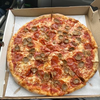 Mario & Salvo's - Pepperoni Deluxe Pizza - Pizza Near Me - DeWitt, New York