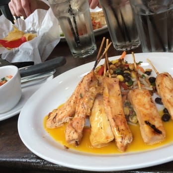 Agave Grill - Mango chicken skewers--steaming hot with a cool black bean salad underneath--and a side of fresh pico de gallo!!  Mmm mm. - Mexican Near Me - Hartford, Connecticut