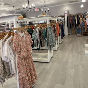 J T Posh - Cute maxi dresses!! - Used, Vintage & Consignment Near Me - Charlotte, North Carolina J T Posh - Cute maxi dresses!! - Used, Vintage & Consignment Near Me - Charlotte, North Carolina