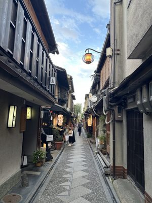 Pontocho Alley by null