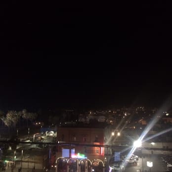 High Rooftop Lounge - Rooftop Views - Lounges Near Me - Venice, California High Rooftop Lounge - Rooftop Views - Lounges Near Me - Venice, California