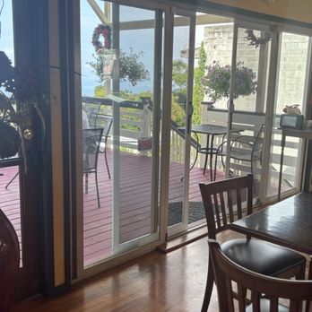 Caffe Florian - Inside the shop - Cafes Near Me - Kealakekua, Hawaii