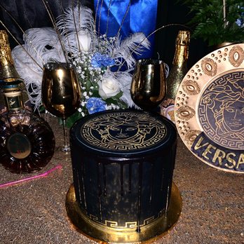 Cakes With Bri - Versace cake with Edible Image Logo - Custom Cakes Near Me Cakes With Bri - Versace cake with Edible Image Logo - Custom Cakes Near Me