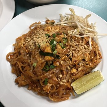 Pho Tommy - Chicken pad thai - Vietnamese Near Me - Anchorage, Alaska