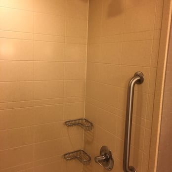 DoubleTree by Hilton Hotel Baton Rouge - Shower - Hotels Near Me - Baton Rouge, Louisiana DoubleTree by Hilton Hotel Baton Rouge - Shower - Hotels Near Me - Baton Rouge, Louisiana