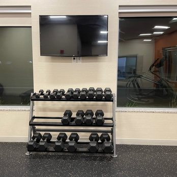 Gundersen Hotel and Suites - Free weights - Hotels Near Me - La Crosse, Wisconsin Gundersen Hotel and Suites - Free weights - Hotels Near Me - La Crosse, Wisconsin