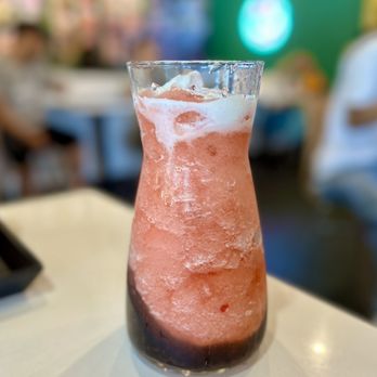 Hong Kong Cafe - XL strawberry slush - Hong Kong Style Cafe Near Me - Walnut, California