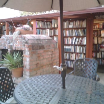 Bart's Books - Fireplace - Bookstores Near Me - Ojai, California