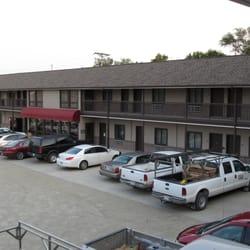 Cottonwood Inn - Lobby and on section of the motel
