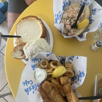 Splash Cafe - Fish and chips, Lobster Roll, Clam Chowder BREAD BOWL - American Near Me - Pismo Beach, California Splash Cafe - Fish and chips, Lobster Roll, Clam Chowder BREAD BOWL - American Near Me - Pismo Beach, California