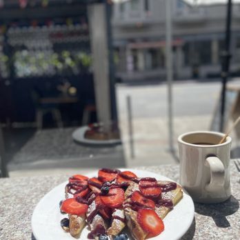 Paula's Cafe - French toast and Coffee - Breakfast & Brunch Near Me - San Francisco, California