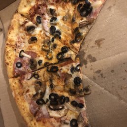 5 topping, that's a 4, missing pepperoni that is. 5 topping, that's a 4, missing pepperoni that is.