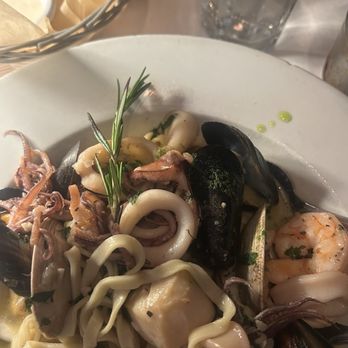 Vinoteca di Monica - Italian Near Me - Boston, Massachusetts