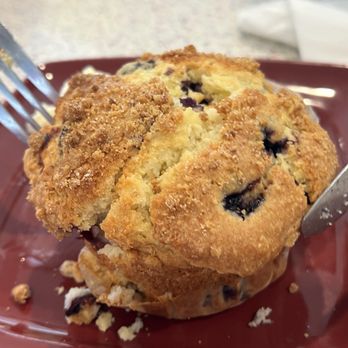 Polly's Pies Restaurant & Bakery - Blueberry Muffin - Bakeries Near Me - Long Beach, California Polly's Pies Restaurant & Bakery - Blueberry Muffin - Bakeries Near Me - Long Beach, California
