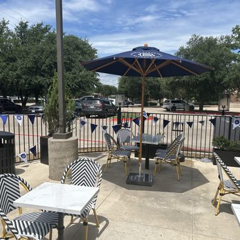 Paris Baguette - Dog friendly patio - Bakeries Near Me - Lewisville, Texas Paris Baguette - Dog friendly patio - Bakeries Near Me - Lewisville, Texas