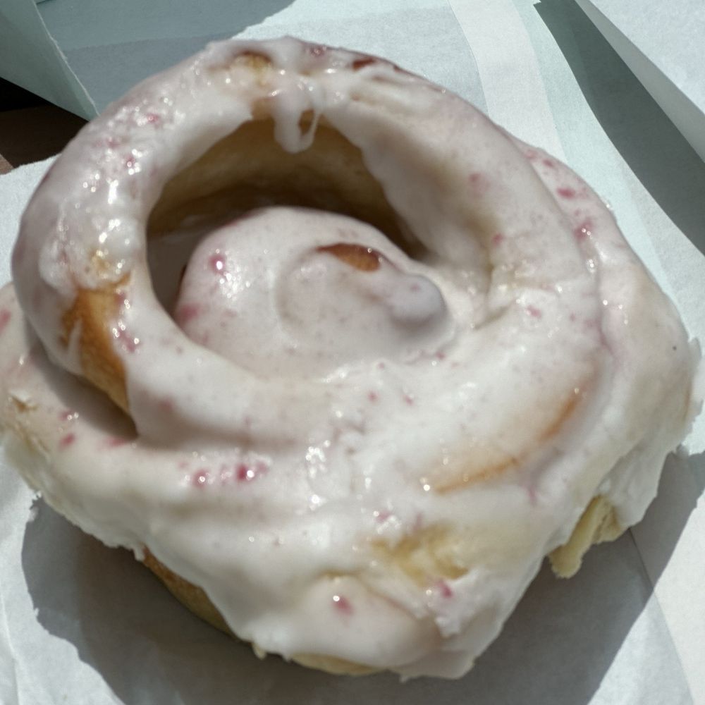 EaDough - Blueberry brioche - Bakeries Near Me - Houston, Texas EaDough - Blueberry brioche - Bakeries Near Me - Houston, Texas