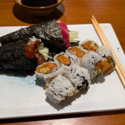 Handrolls and spicy tuna roll Handrolls and spicy tuna roll