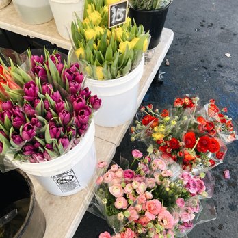 Ojai Farmers' Market - Flowers! - Fruits & Veggies Near Me - Ojai, California Ojai Farmers' Market - Flowers! - Fruits & Veggies Near Me - Ojai, California