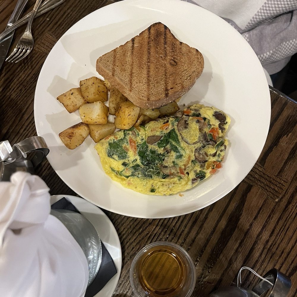 DeWolf Tavern - New American Near Me - Bristol, Rhode Island DeWolf Tavern - New American Near Me - Bristol, Rhode Island