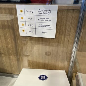 Paris Baguette - Go to the back corner to get your tray, paper and tongs - Coffee & Tea Near Me - Virginia Beach, Virginia