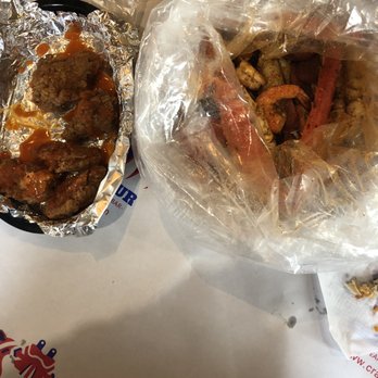 Crab Du Jour - Chicken wings - buffalo sauce - Cajun/Creole Near Me - Raleigh, North Carolina