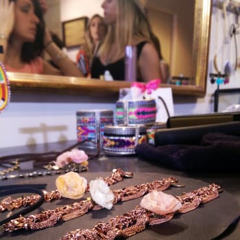 L'Atelier des Dames - Jewelry Near Me - Bordeaux, 33 L'Atelier des Dames - Jewelry Near Me - Bordeaux, 33