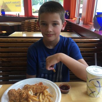 Chicked's Chicken And Grill - First time at Chickie D's and it won't be the last. The extra crispy chicken was fresh and delicious. - Chicken Wings Near Me - Springfield, Massachusetts
