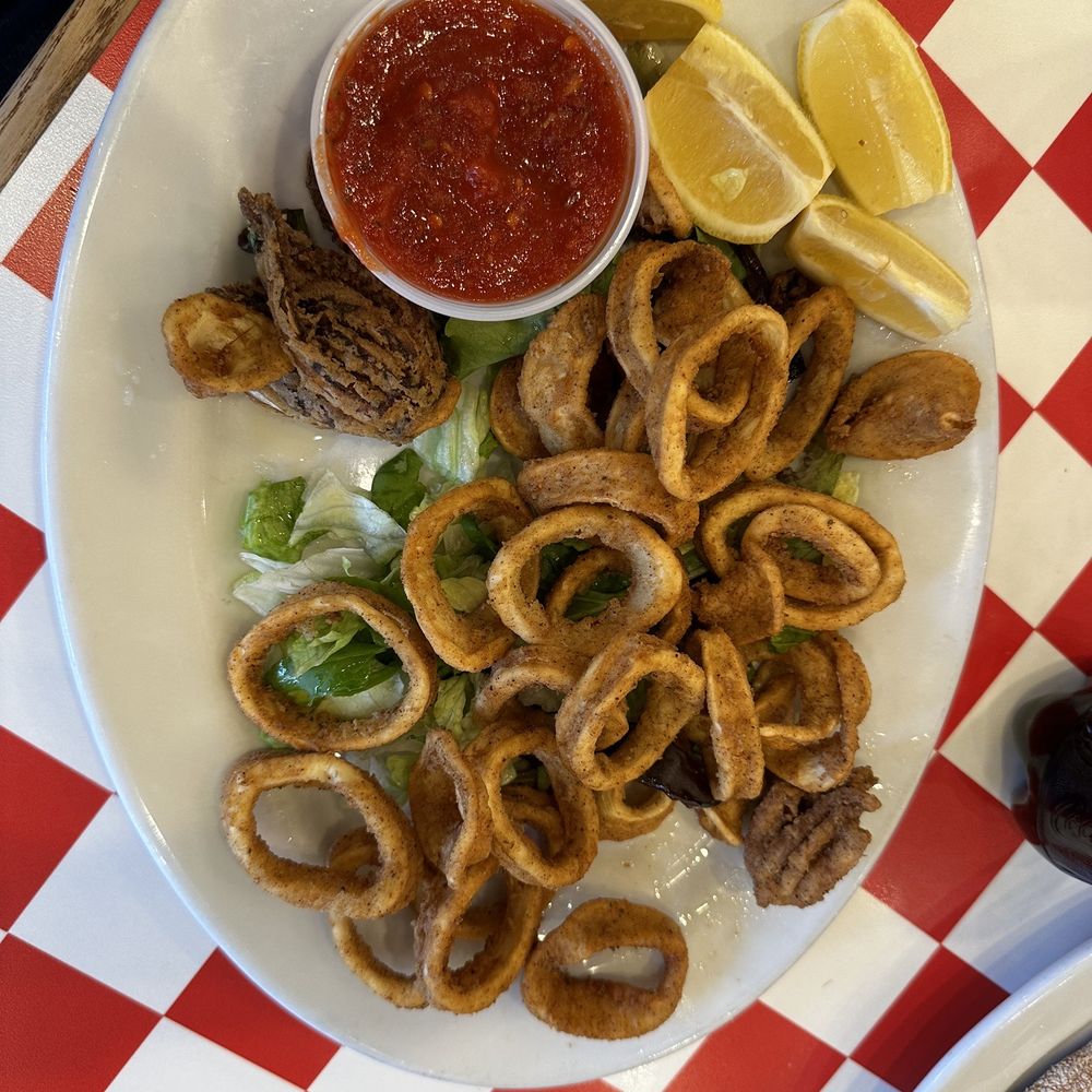 Carmines NY Pizza Kitchen - Calamari - Pizza Near Me - Chester, Maryland